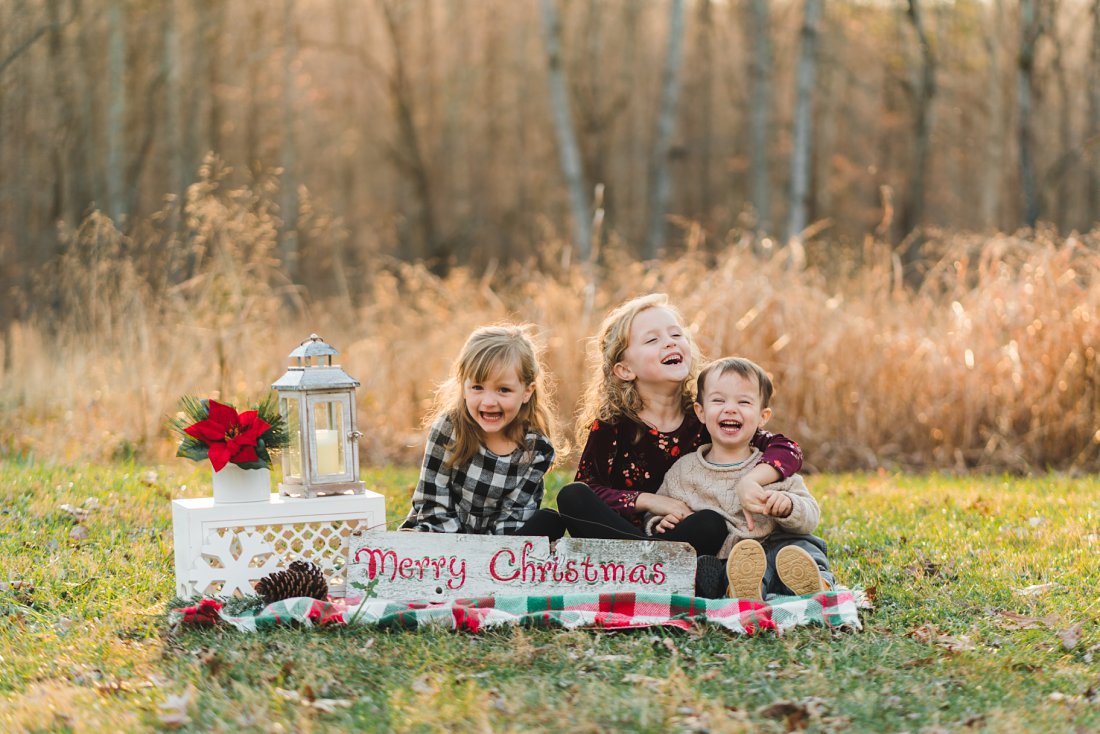 Christmas Mini Sessions | Family Photographer