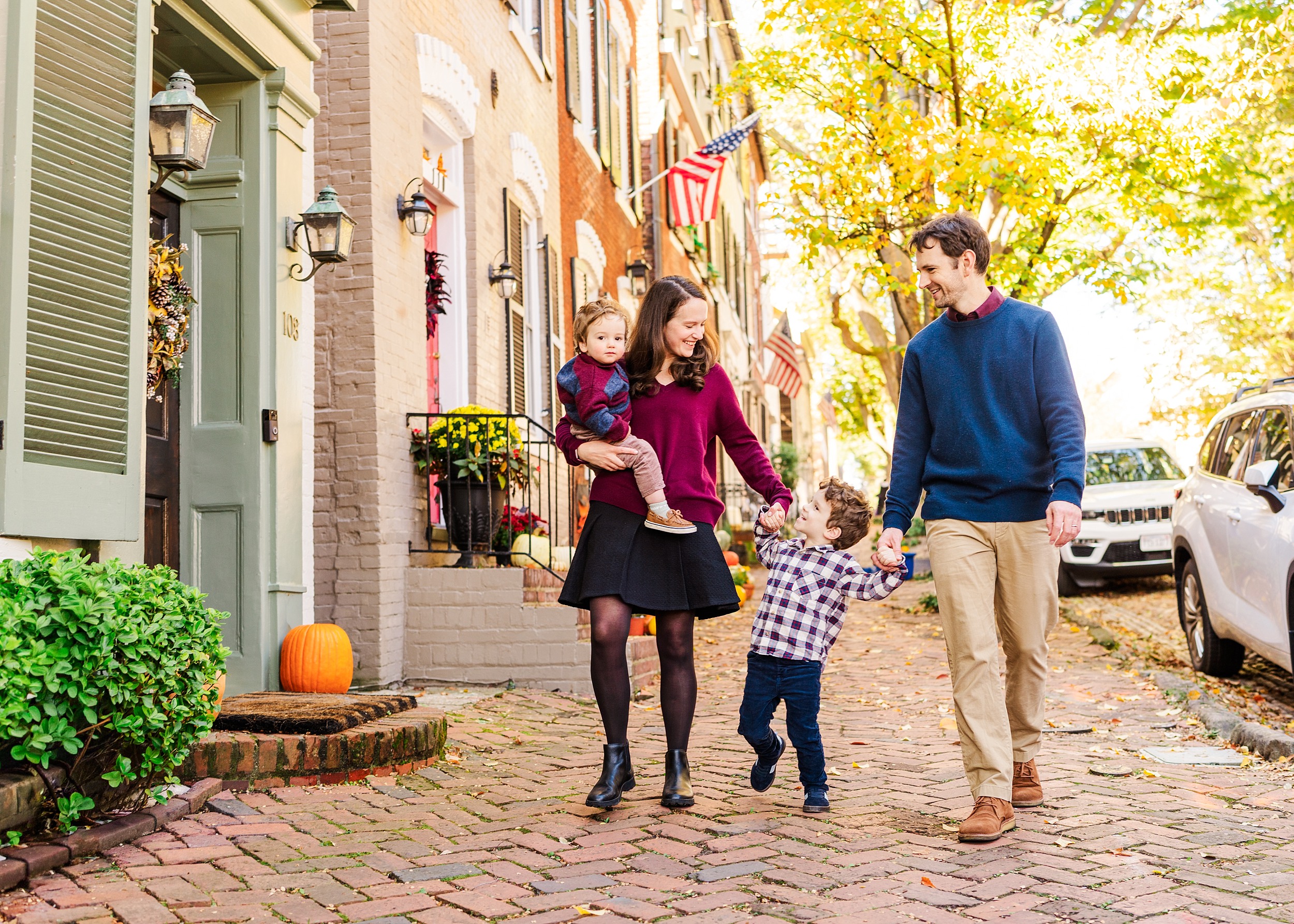 Old Town Alexandria family photos in Fall | Melissa Sheridan Photography